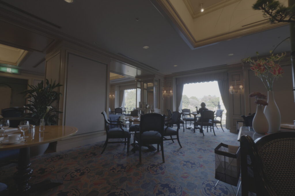 椿山荘の朝食会場レストラン