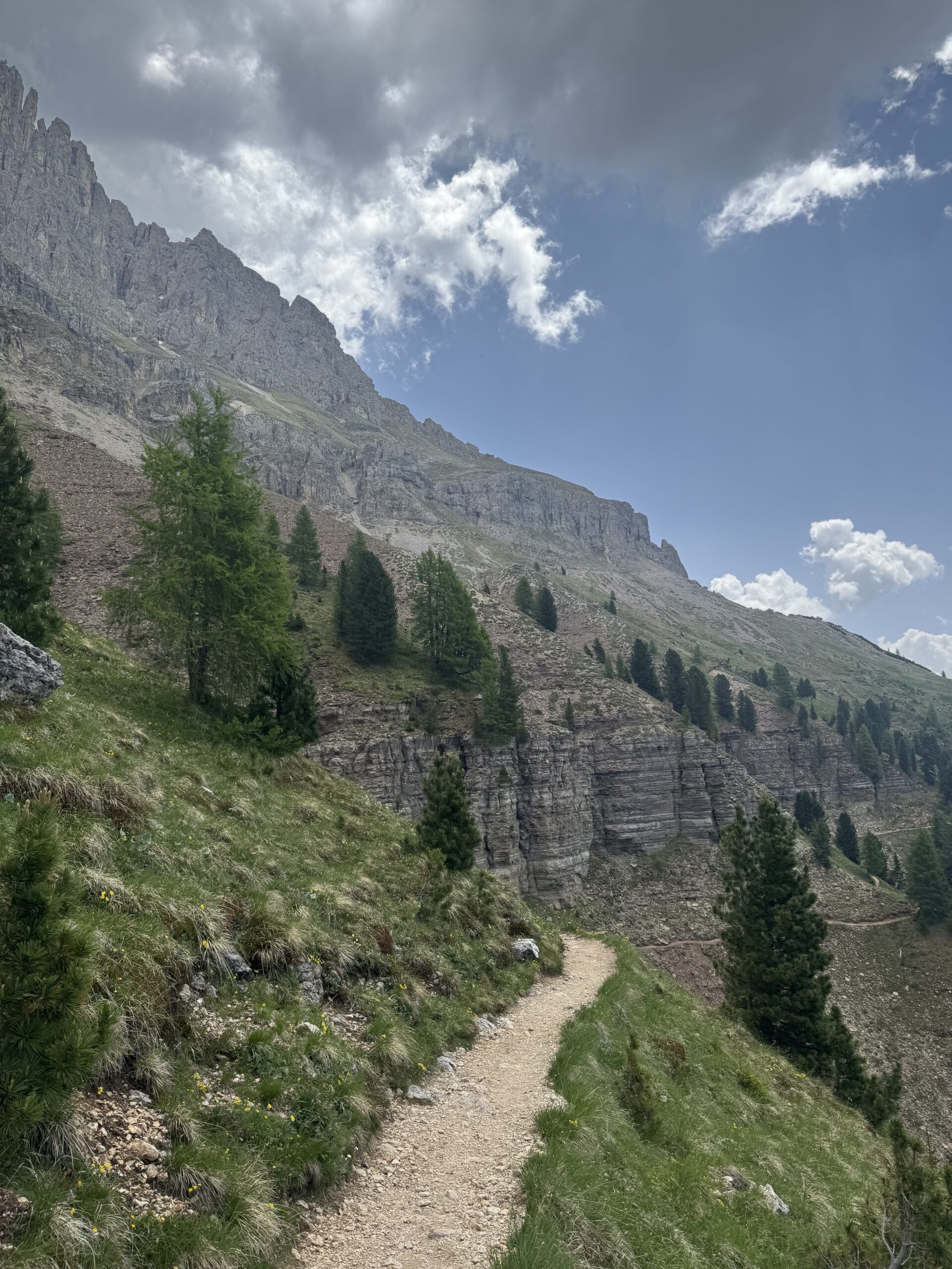 雲の間から差す光