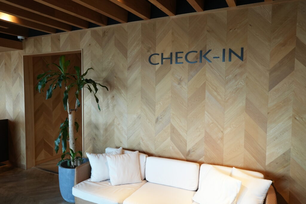 チェックインカウンター