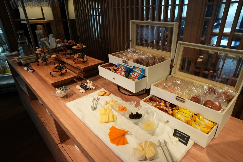 クラブラウンジのティータイムビュッフェ