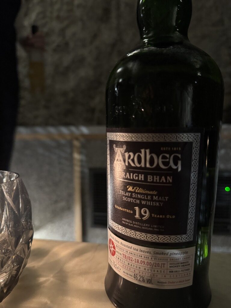 THE BAR 23.46のアードベッグ トライグバーン19年
